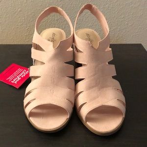 Payless 10W Deflex Comfort Sandals